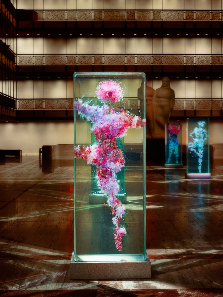 dustin yellin limaocravo esculturas em vidro
